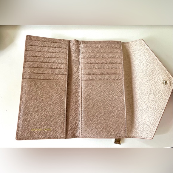 Michael Kors Two-Tone Pebbled Leather Envelope Wallet - Picture 3 of 6